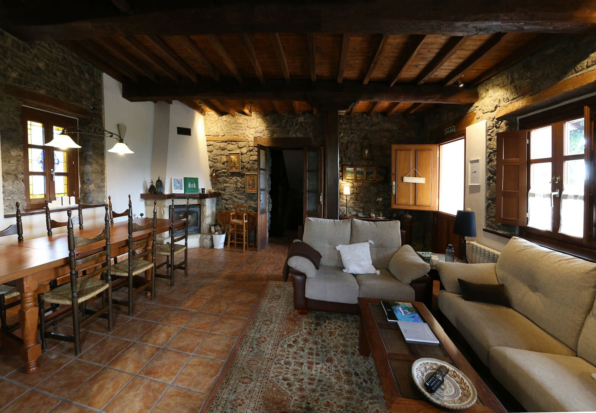 Готель Casa De Aldea La Pumariega Caces Екстер'єр фото
